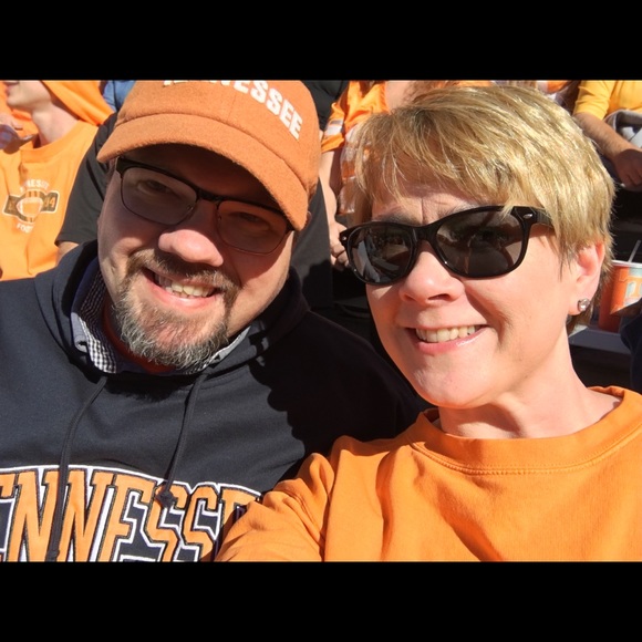 Meet your Posher, Betsy - Picture 4 of 8